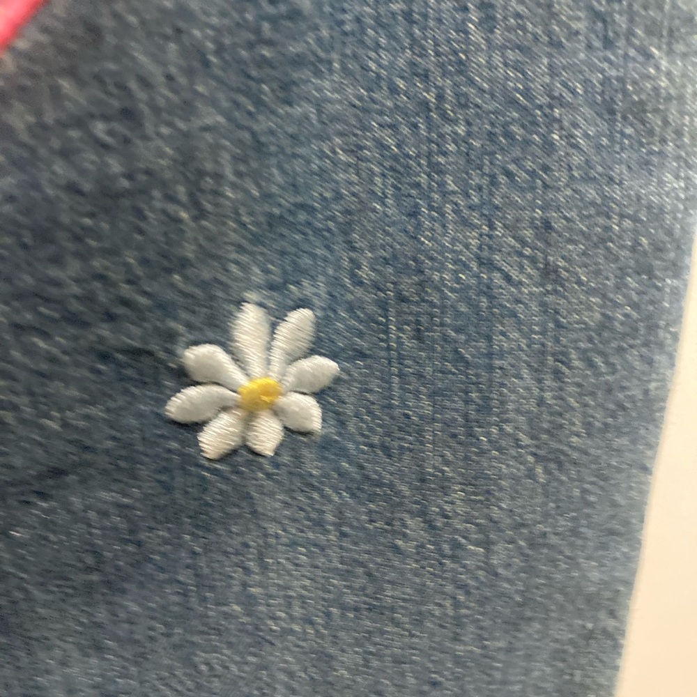 BellePointe Cropped Jeans - Picture 3 of 8